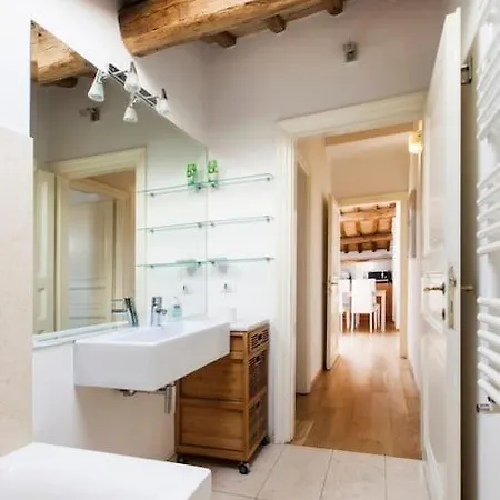 Penthouse Pantheon With Terrace 2br 2ba