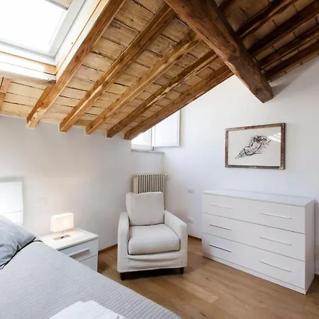 Penthouse Pantheon With Terrace 2br 2ba Apartment *