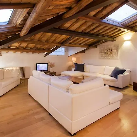 Apartment Penthouse Pantheon With Terrace 2br 2ba