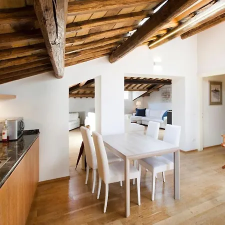 Penthouse Pantheon With Terrace 2br 2ba